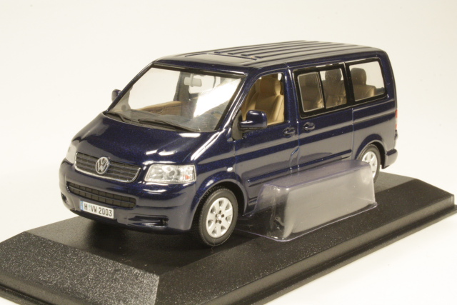 VW T5 Multivan 2003, tummansininen