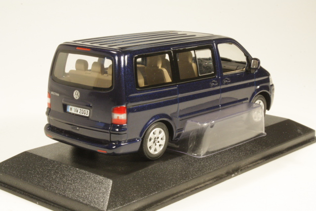 VW T5 Multivan 2003, tummansininen