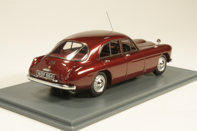 Bristol 405 Sports Saloon 1954, dark red