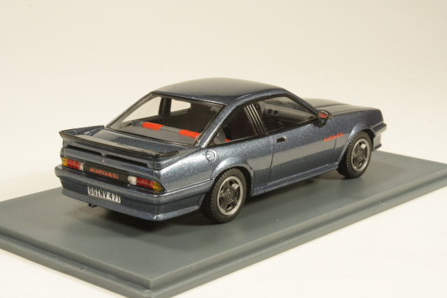 Opel Manta B GSi Exclusiv 1986, sininen - Sulje napsauttamalla kuva