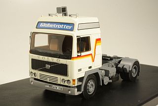 Volvo F12 Globetrotter 1980, kermanvalkoinen