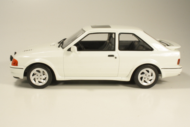 Ford Escort Mk4 RS Turbo, white
