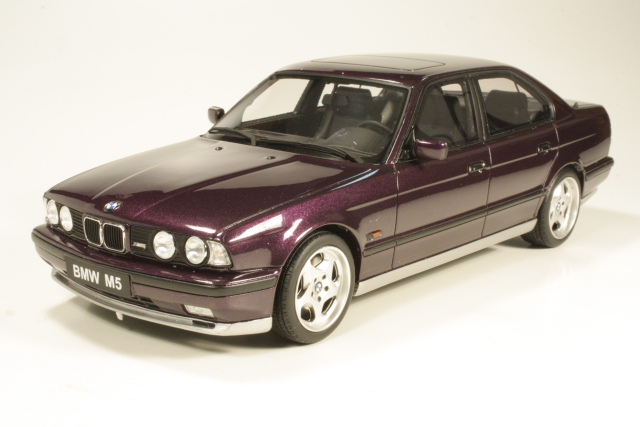 BMW M5 (e34), violetti - Sulje napsauttamalla kuva