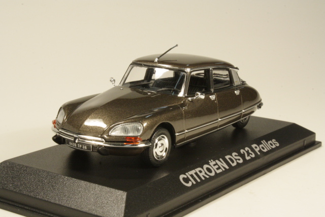 Citroen DS23 Pallas 1972, brown