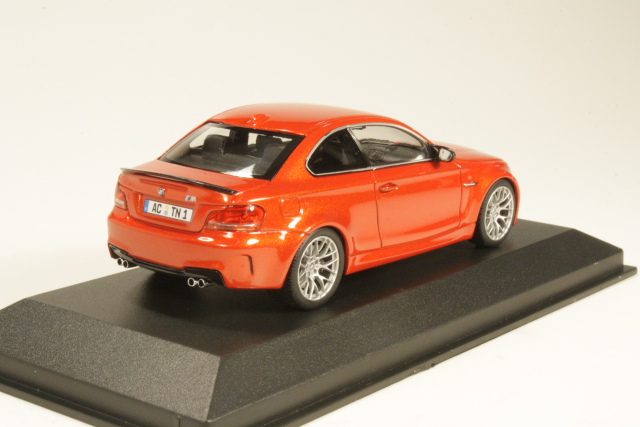 BMW 1-Series M Coupe 2011, oranssi