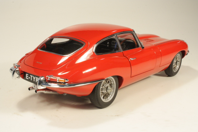 Jaguar E-Type 3.8 1961, red