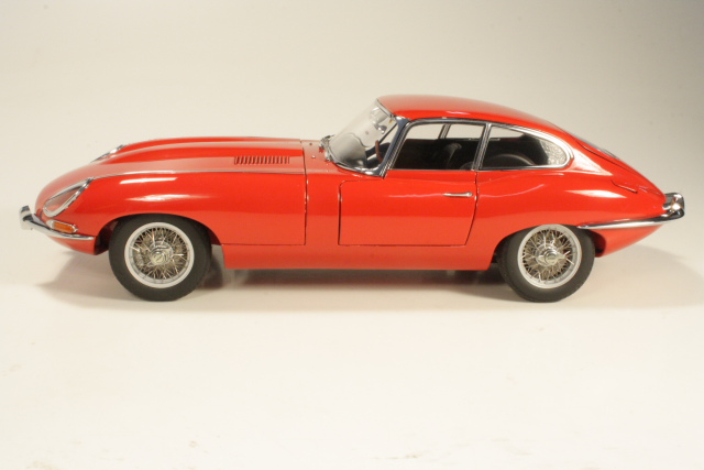Jaguar E-Type 3.8 1961, red