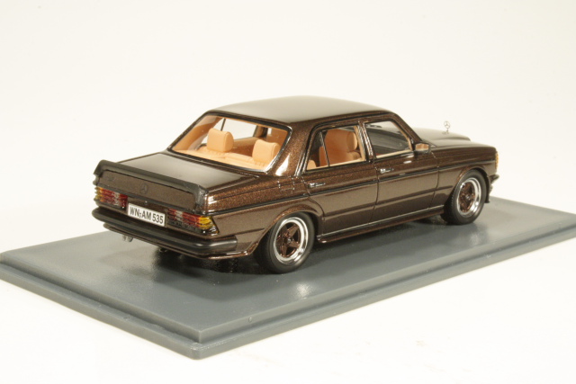 Mercedes 280E (w123) AMG 1980, tummanruskea
