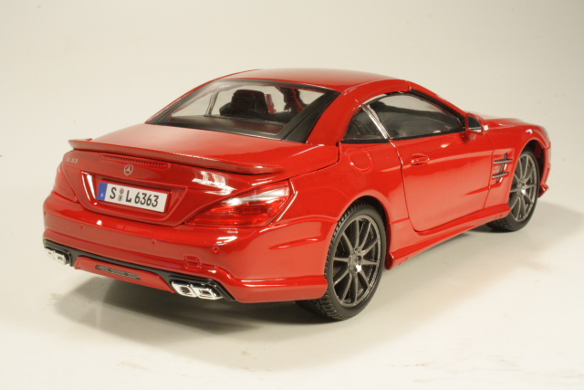 Mercedes SL63 AMG Hard Top 2013, punainen