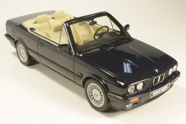 BMW 325i Cabrio (e30), tummansininen