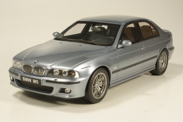 BMW M5 (e39), vaaleansininen