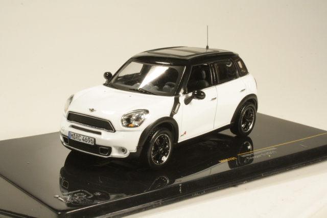 Mini Countryman Cooper S 2011, valkoinen/musta