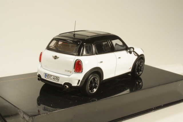 Mini Countryman Cooper S 2011, valkoinen/musta