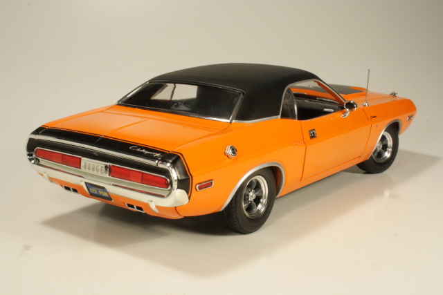 Dodge Challenger R/T 1970, oranssi