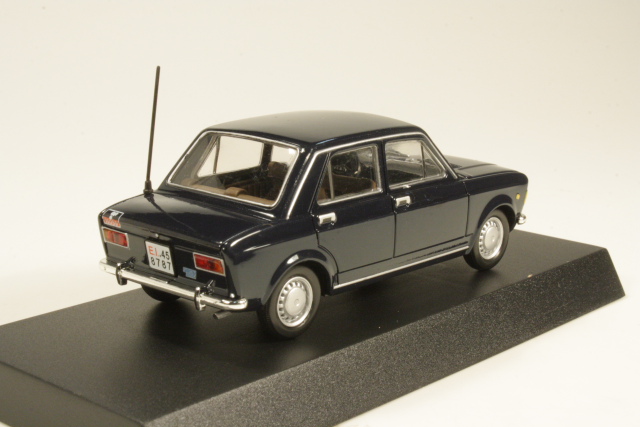 Fiat 128 1970, tummansininen "Carabinieri"