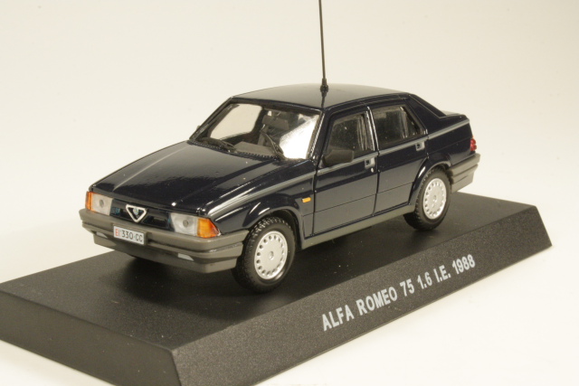 Alfa Romeo 75 1.6 I.E 1988, dark blue "Carabinieri"