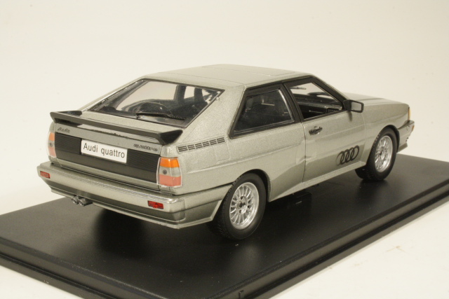 Audi Quattro 1986, silver