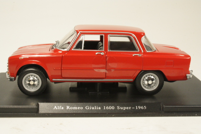 Alfa Romeo Giulia 1600 Super, punainen - Sulje napsauttamalla kuva