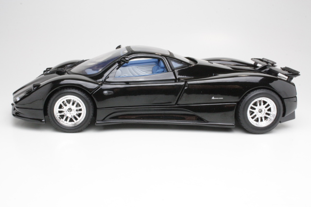 Pagani Zonda C12 1999, black