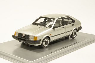 Alfa Romeo Arna 1984, harmaa - Sulje napsauttamalla kuva