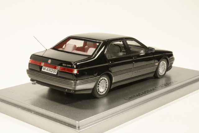 Alfa Romeo 164 3.0 V6 1987, black