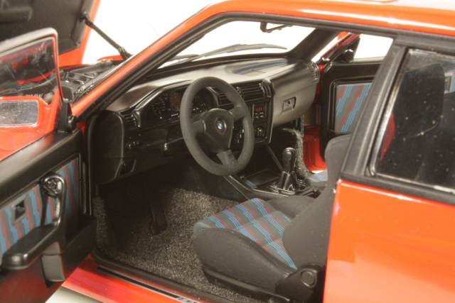 BMW M3 (e30) Sport Evolution 1990, punainen