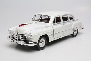 GAZ 12 ZIM 1952, white