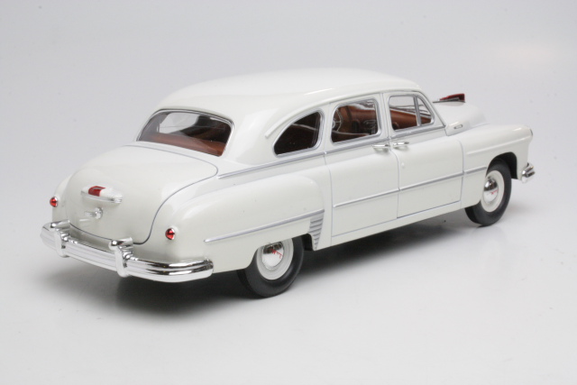 GAZ 12 ZIM 1952, white