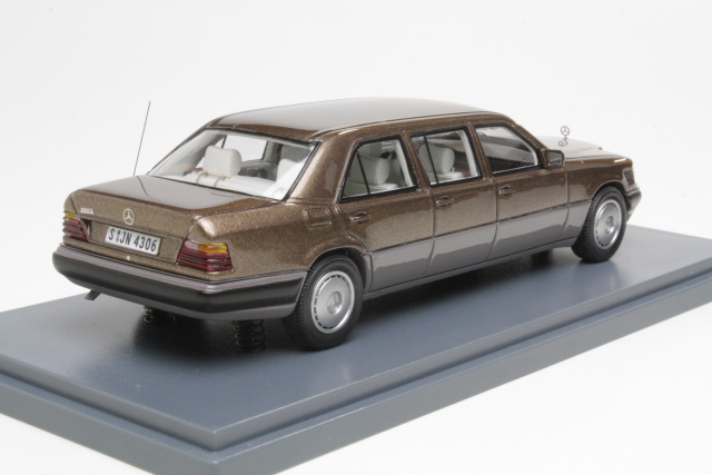 Mercedes E250 Diesel (w124) Lang 1990, ruskea