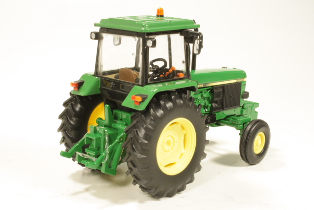 John Deere 3050 2wd 1986, vihreä - Sulje napsauttamalla kuva