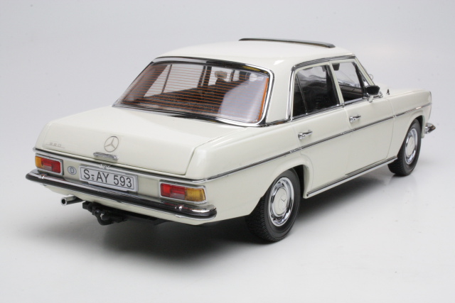 Mercedes 220 (W115) 1968 "Strich 8", white