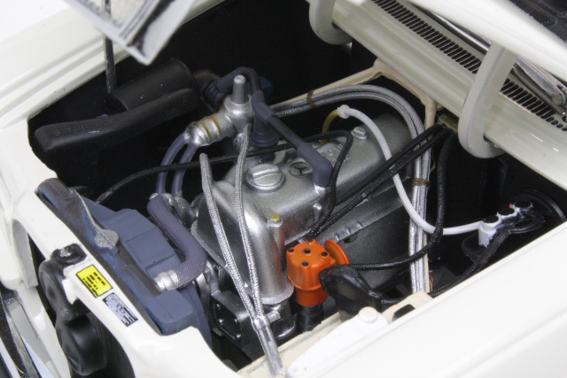 Mercedes 220 (W115) 1968 "Strich 8", white