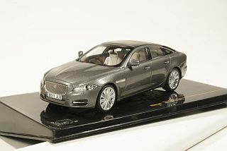 Jaguar XJ 2011, harmaa - Sulje napsauttamalla kuva