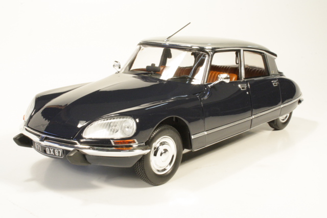 Citroen DS23 Pallas 1972, tummansininen/hopea - Sulje napsauttamalla kuva