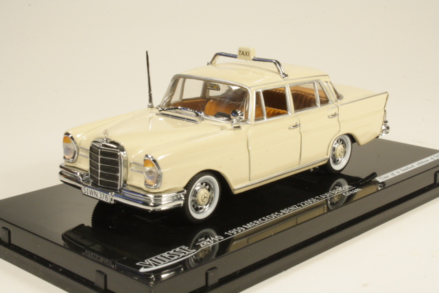 Mercedes 220SE (w111) Berlin Taxi, beige