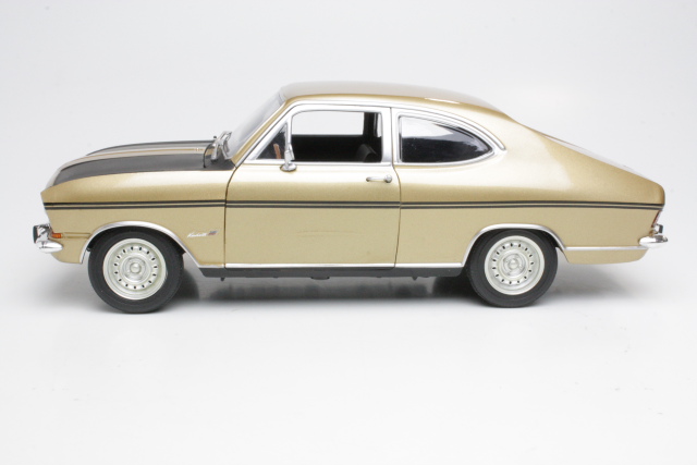 Opel Kadett B Coupe Rallye 1967, kulta/musta