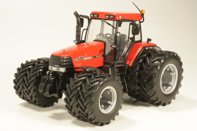 Case Maxxum MX170 Dual Wheels, red