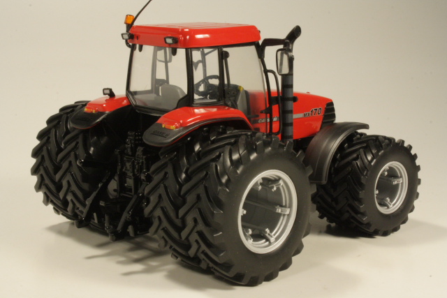 Case Maxxum MX170 Dual Wheels, red