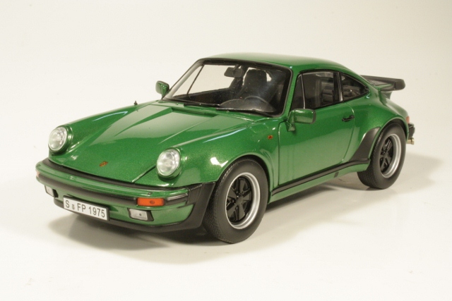 Porsche 911 Turbo 3.3L 1975, vihreä