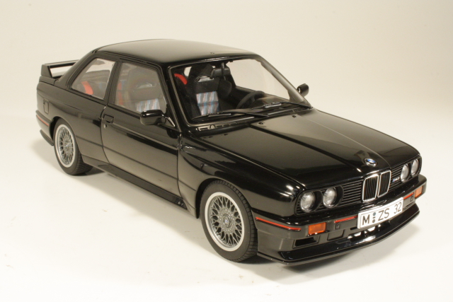 BMW M3 (e30) Sport Evolution 1989, musta