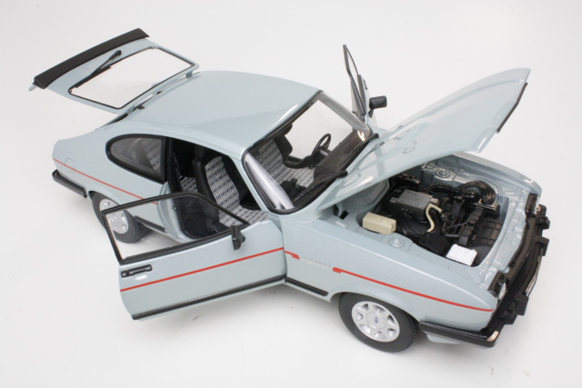 Ford Capri Mk3 2.8 Injection 1982, vaaleansininen