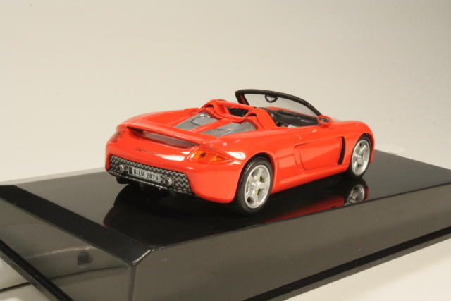 Porsche Carrera GT 2001, red