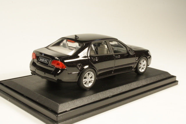 Saab 9-5 Sedan 2006, musta