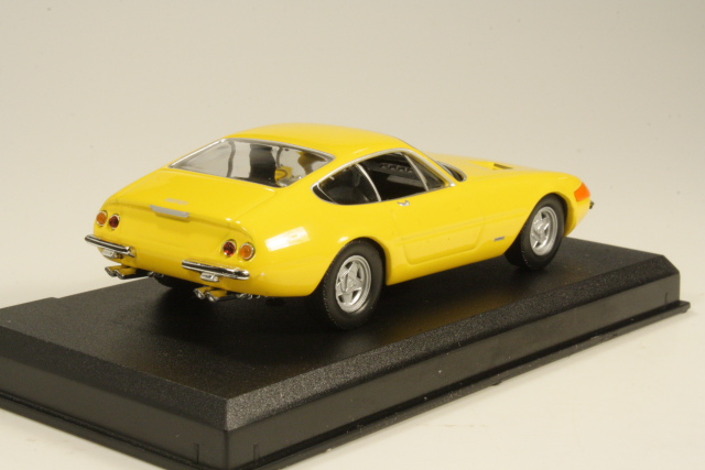 Ferrari 365 GTB/4 Daytona, yellow
