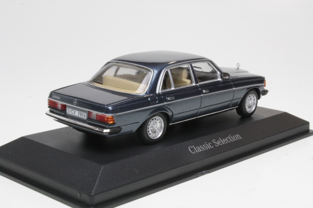 Mercedes 230E (w123) 1979, tummansininen