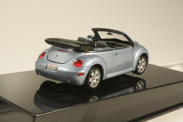 VW New Beetle Cabrio, light blue