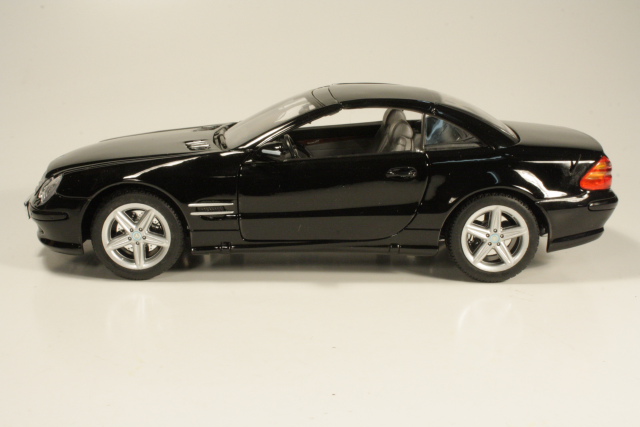 Mercedes SL500, black