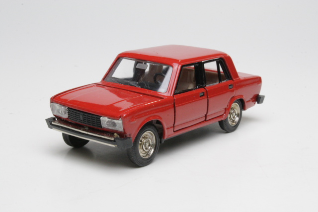 Lada 2105, red