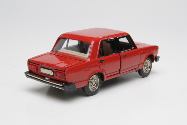 Lada 2105, red