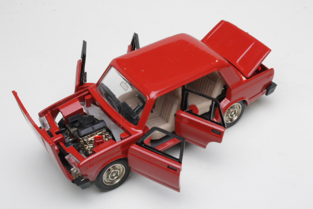Lada 2105, red
